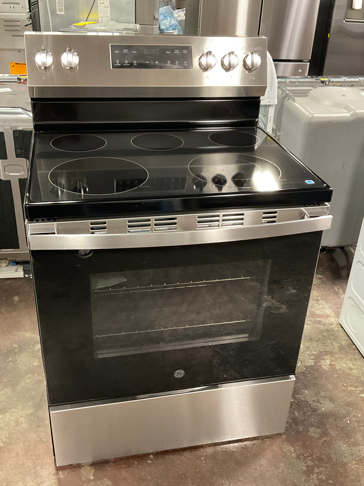 Front view, oven-door closed