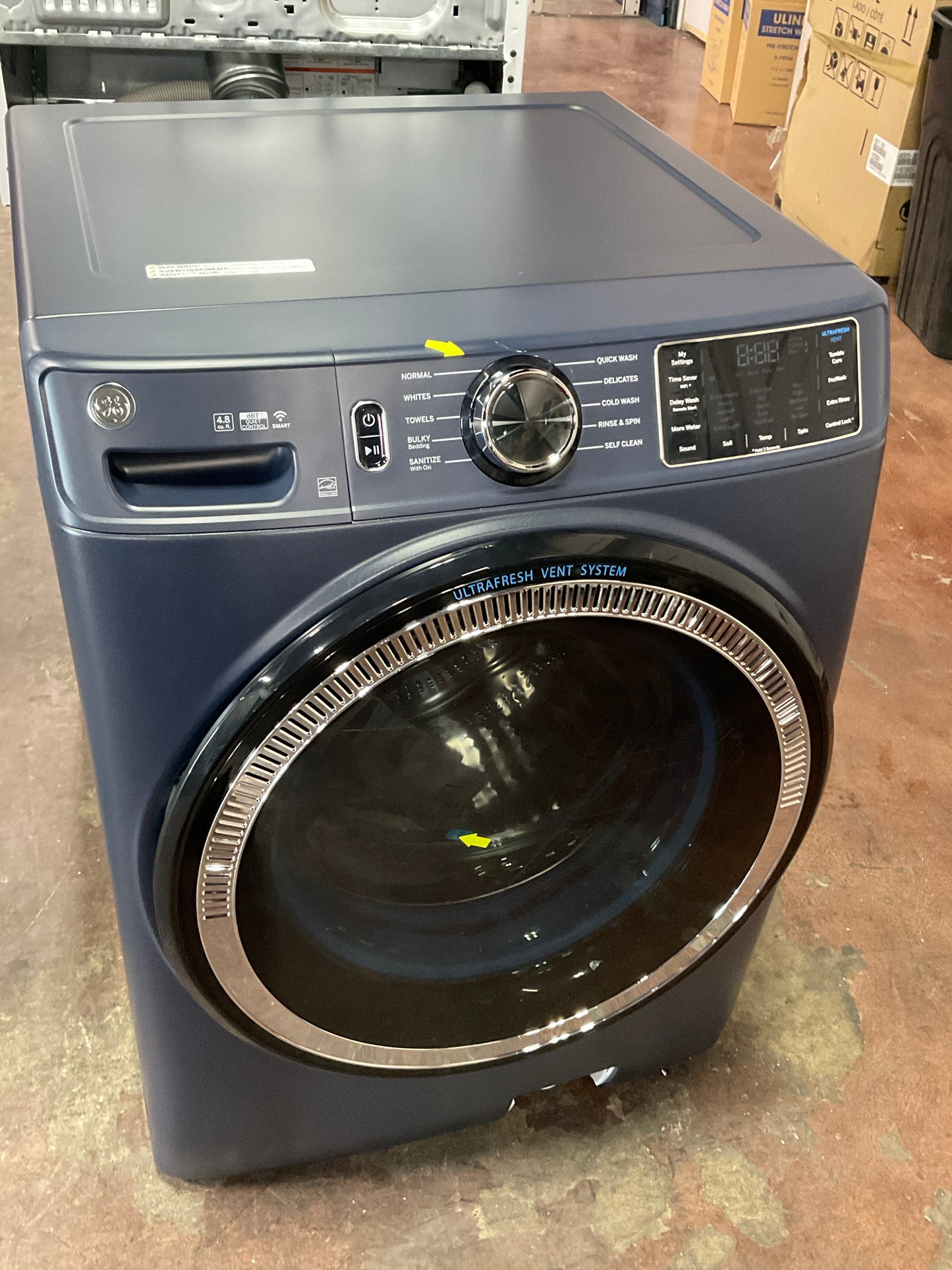 Front view, door closed