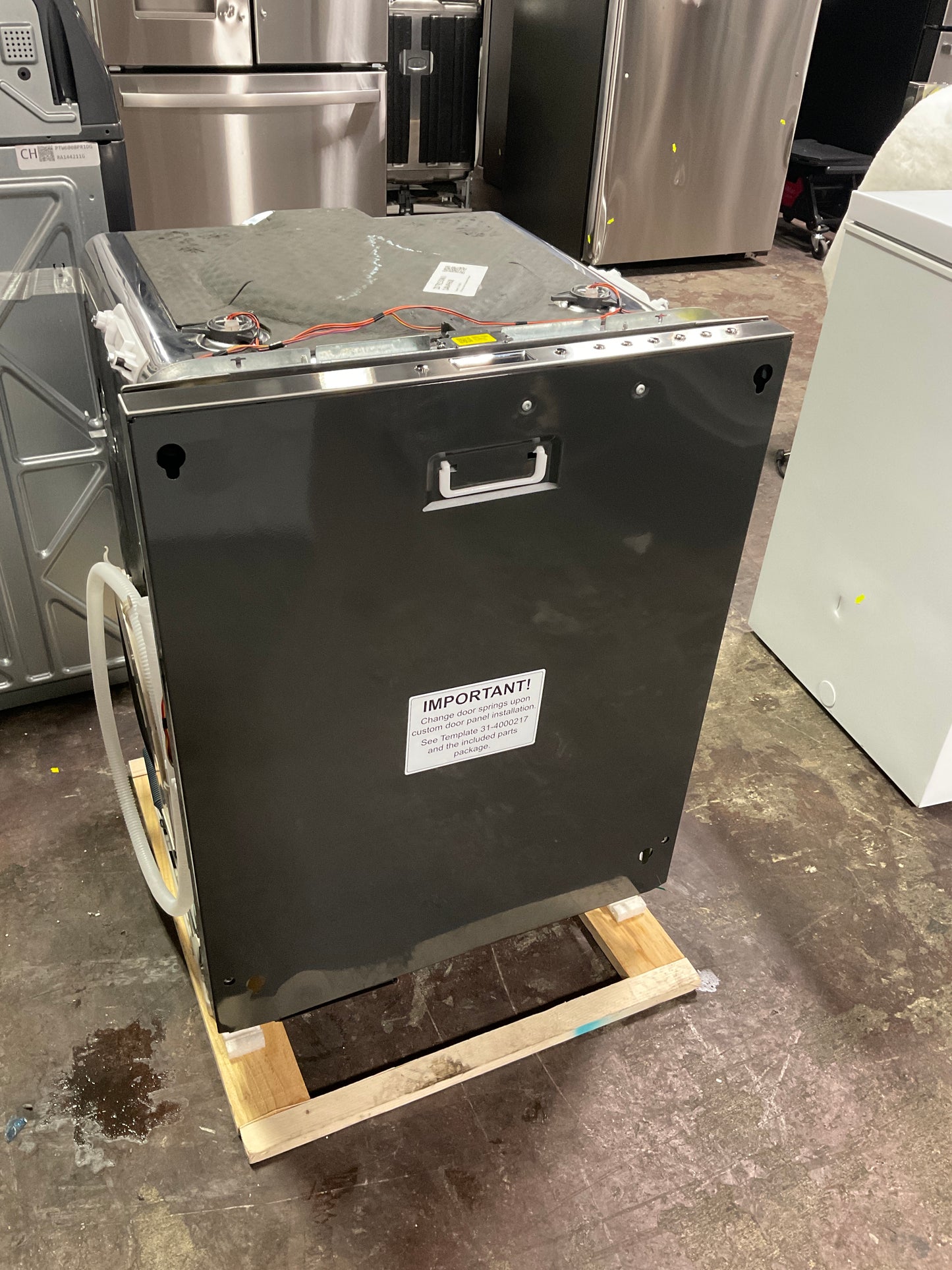 Front view, doors closed