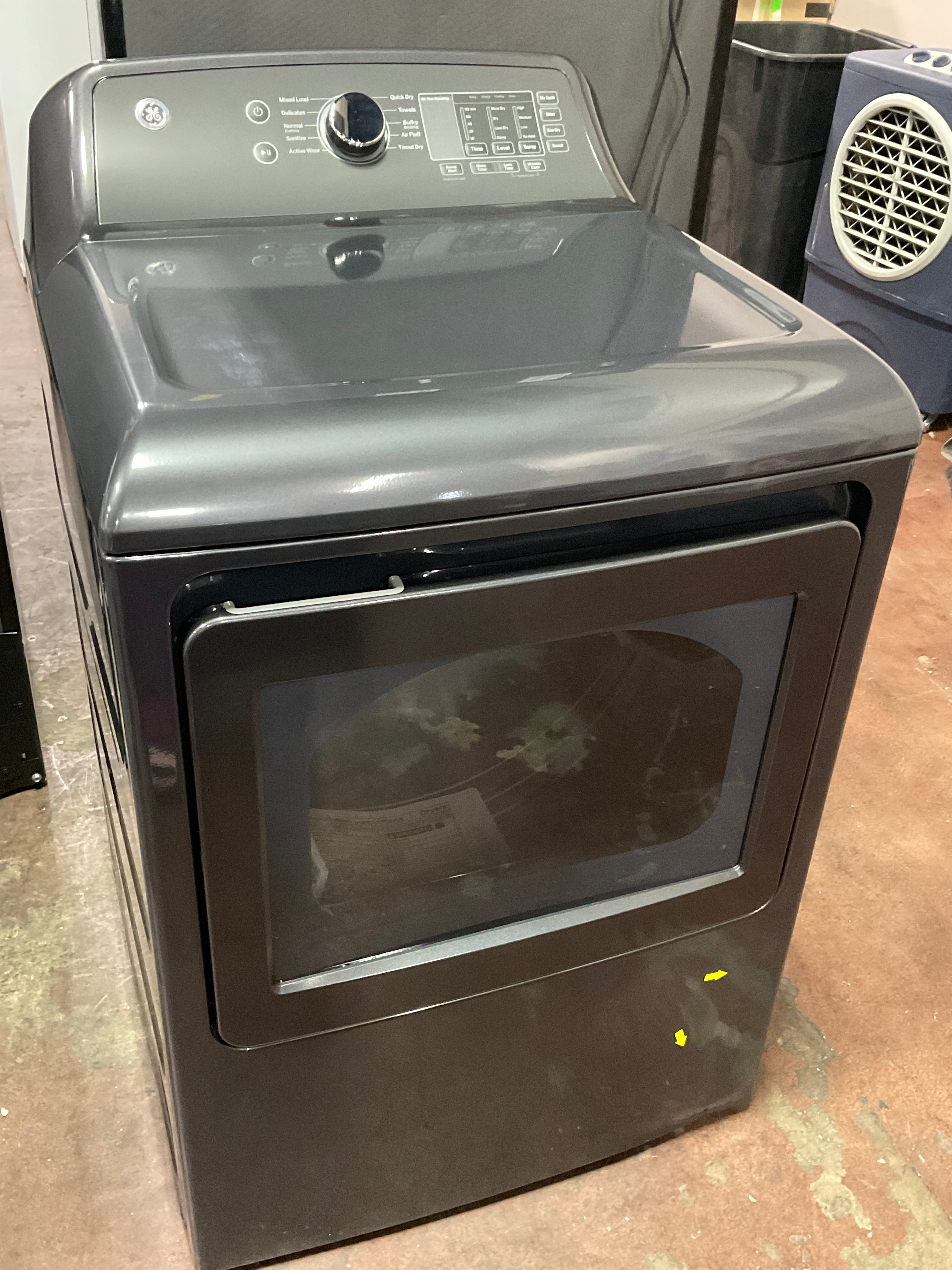 Front view, door closed