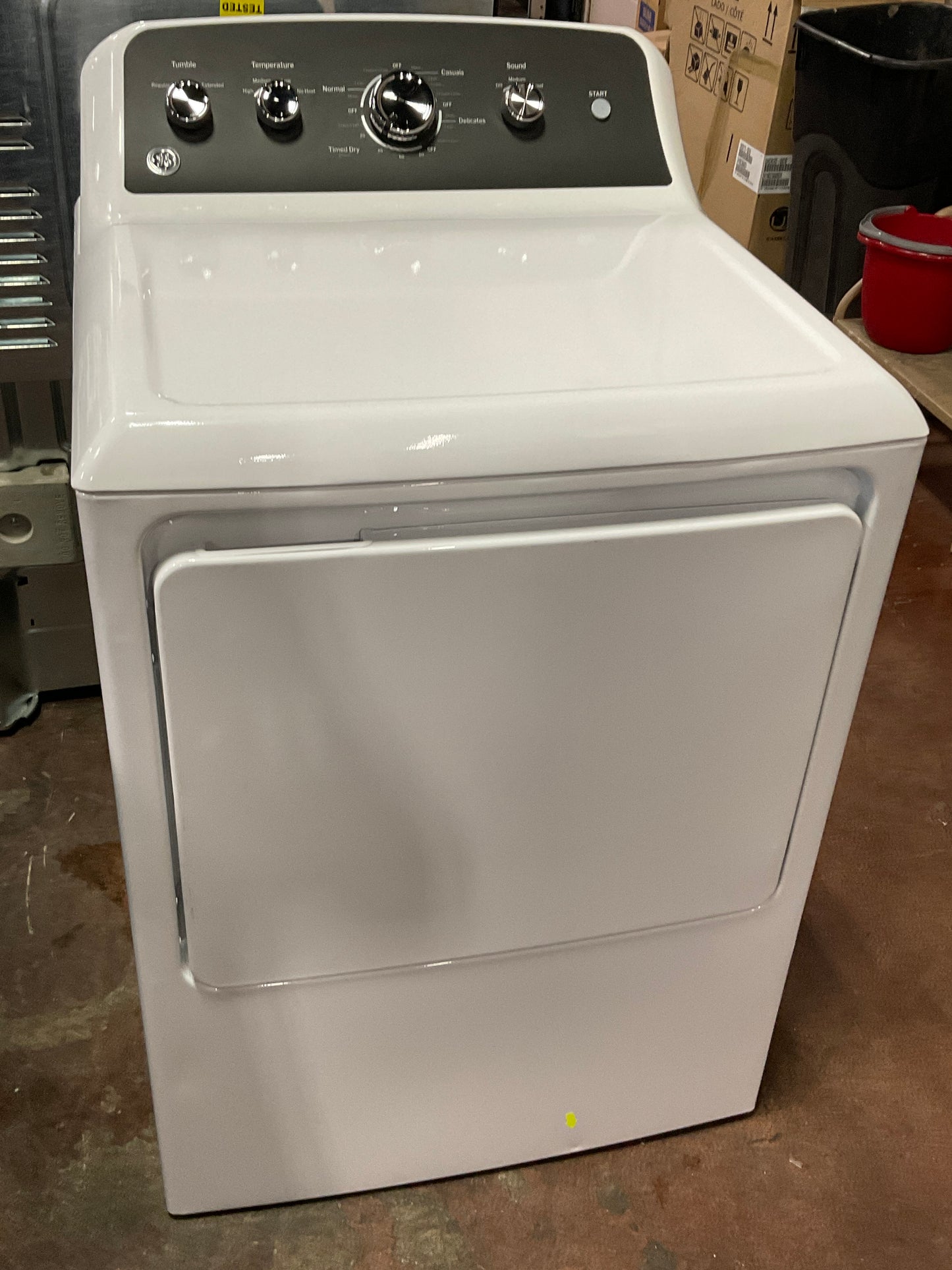 Front view, door closed