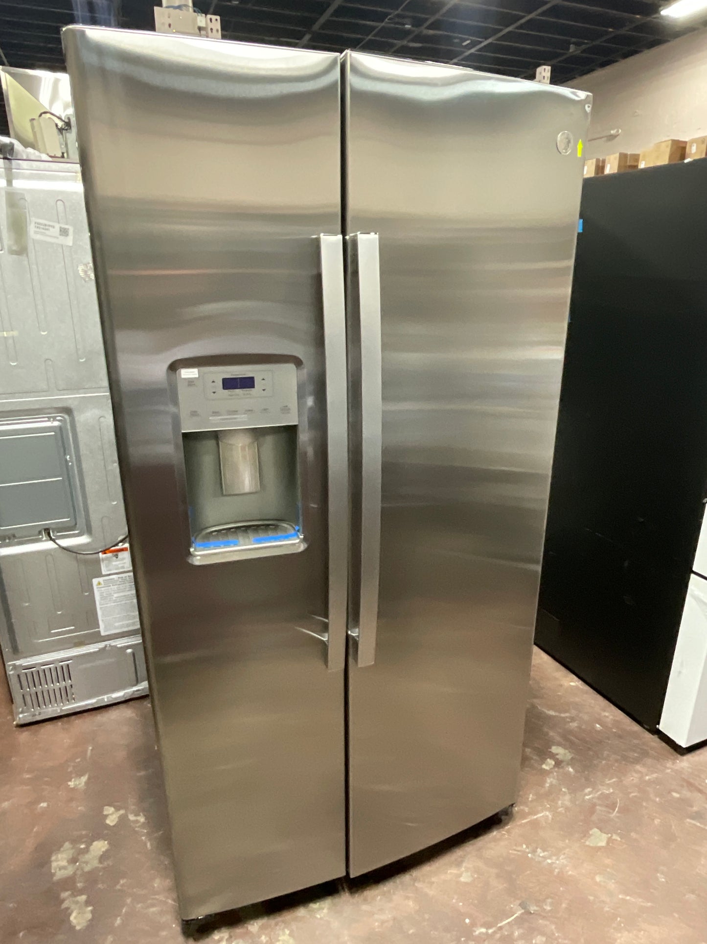 Front view, door closed