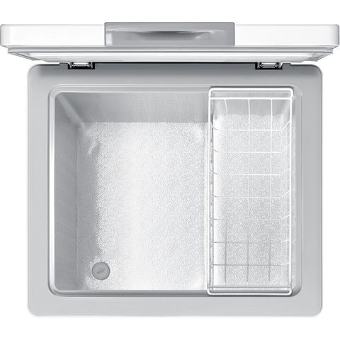 Freezer of model MRC05M4AWW. Image # 3: Midea 5.0 CF Chest Freezer, Contour Design
