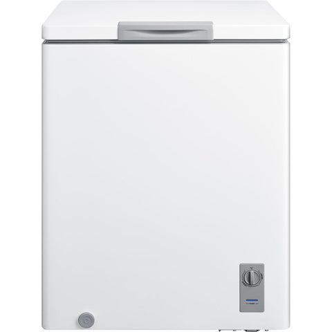 Freezer of model MRC05M4AWW. Image # 1: Midea 5.0 CF Chest Freezer, Contour Design